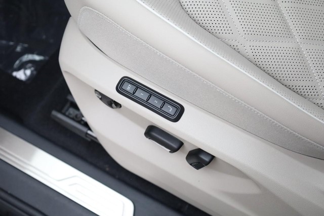 Volkswagen Atlas Vehicle Image 13