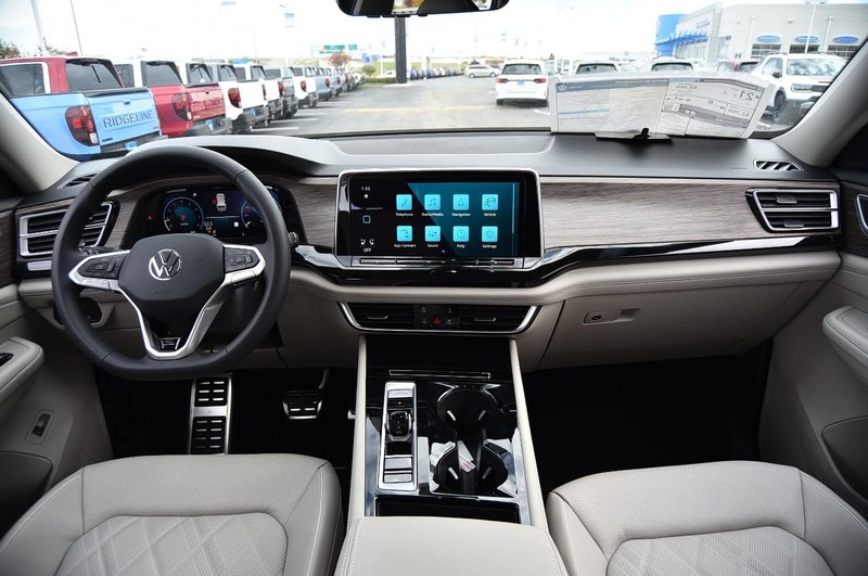 Volkswagen Atlas Vehicle Image 07