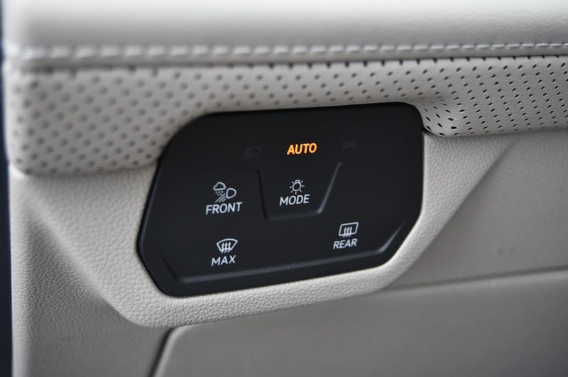 Volkswagen Atlas Vehicle Image 11