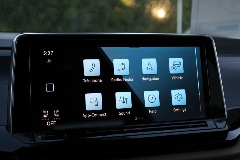 Volkswagen Atlas Cross Sport Vehicle Image 10