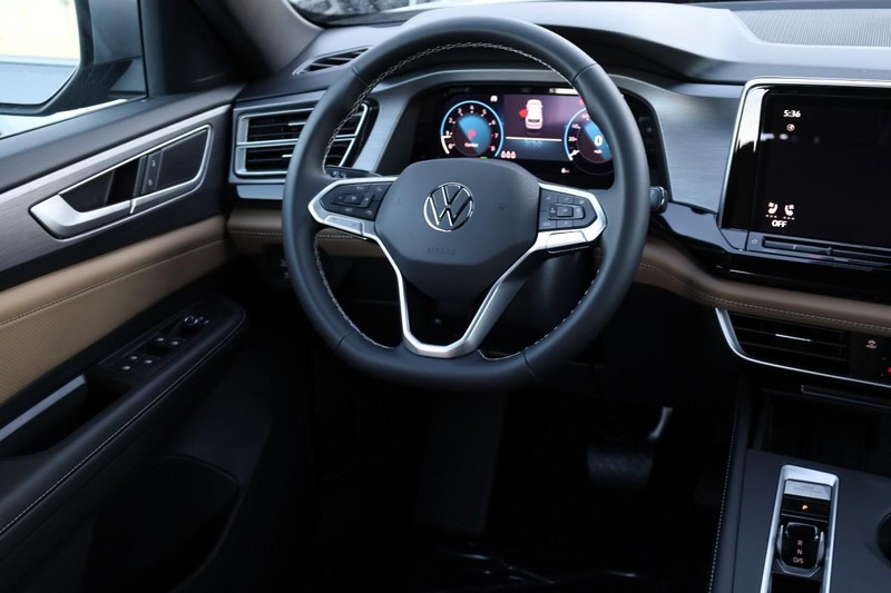 Volkswagen Atlas Cross Sport Vehicle Image 22