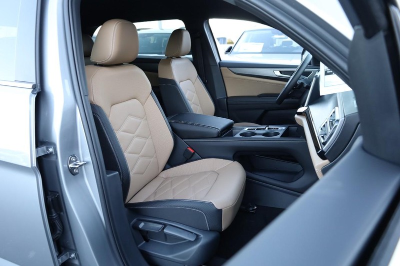 Volkswagen Atlas Cross Sport Vehicle Image 23
