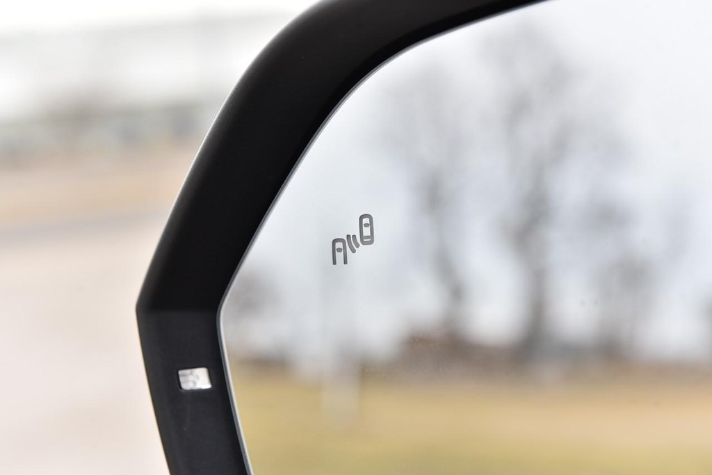 Volkswagen Atlas Vehicle Full-screen Gallery Image 10