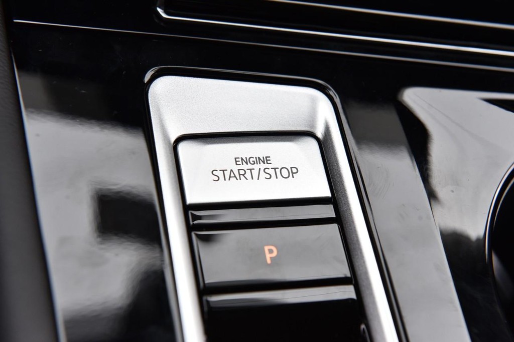 Volkswagen Atlas Vehicle Full-screen Gallery Image 17