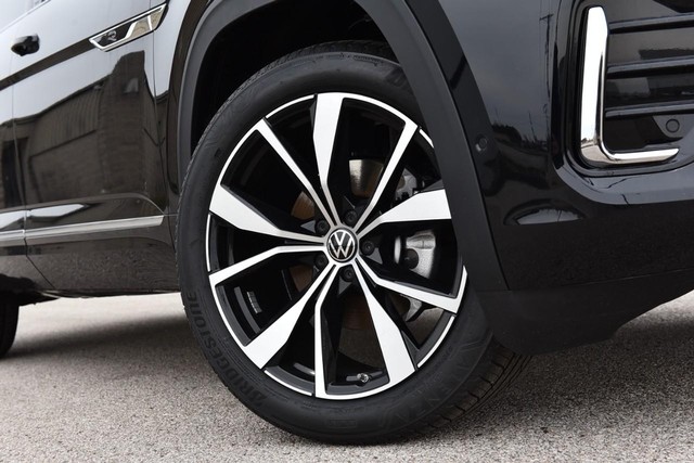 Volkswagen Atlas Vehicle Image 03