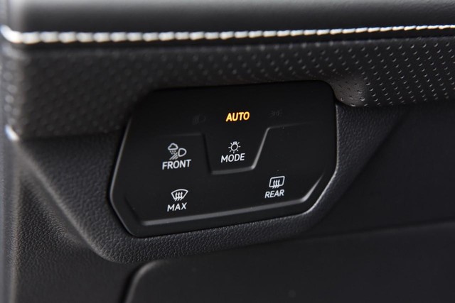 Volkswagen Atlas Vehicle Image 11