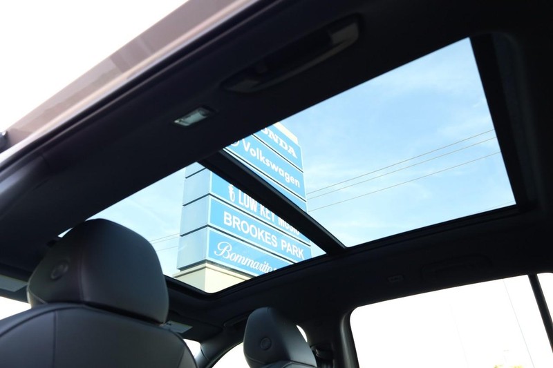 Volkswagen Tiguan Vehicle Image 10