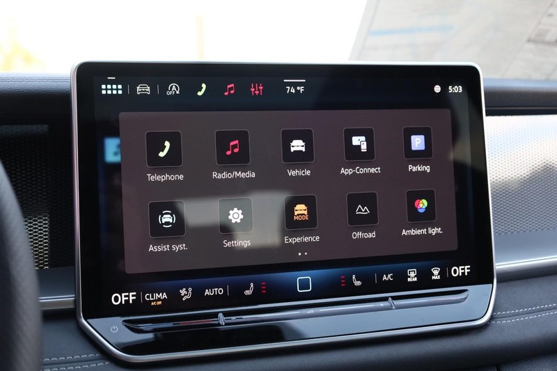 Volkswagen Tiguan Vehicle Image 13