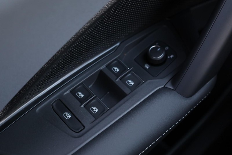 Volkswagen Tiguan Vehicle Image 19