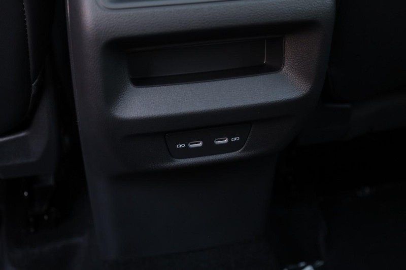 Volkswagen Tiguan Vehicle Image 22