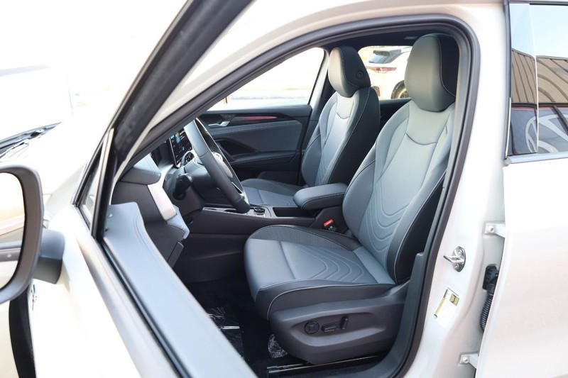 Volkswagen Tiguan Vehicle Image 08