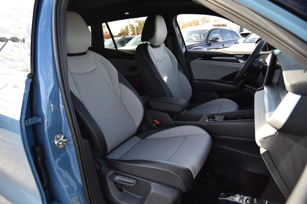 Volkswagen Tiguan Vehicle Full-screen Gallery Image 20