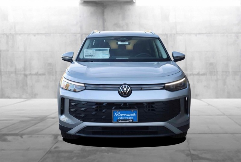 Volkswagen Tiguan Vehicle Image 04