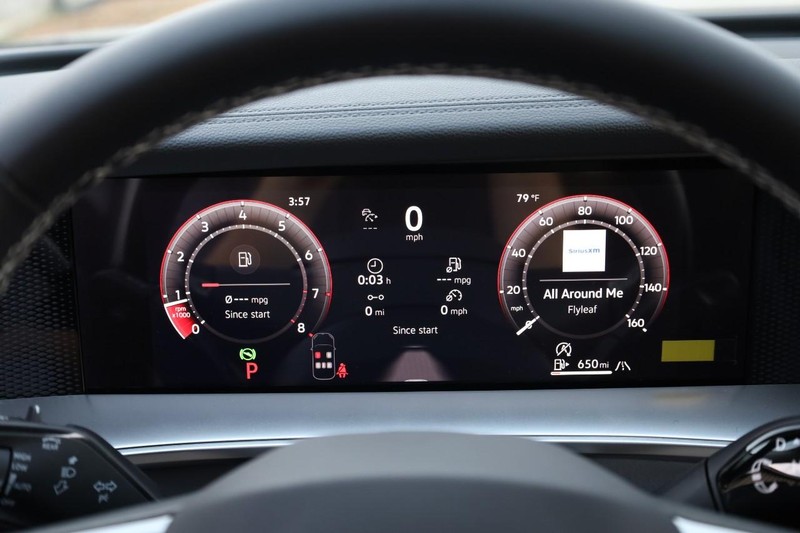 Volkswagen Tiguan Vehicle Image 12