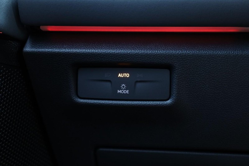 Volkswagen Tiguan Vehicle Image 20