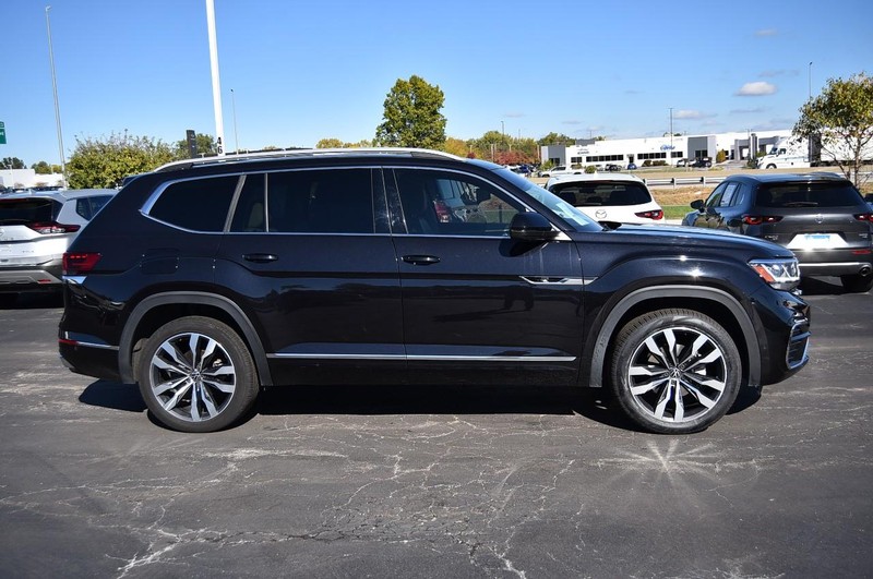 Volkswagen Atlas Vehicle Full-screen Gallery Image 5