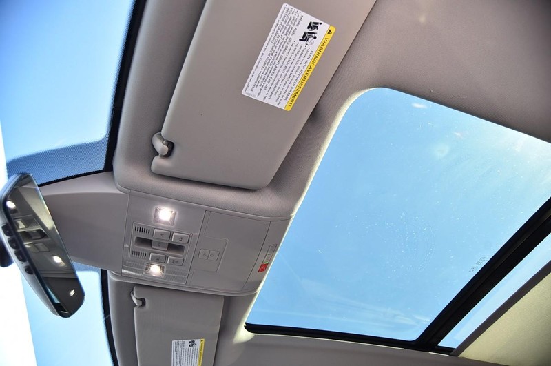 Volkswagen Atlas Vehicle Full-screen Gallery Image 21