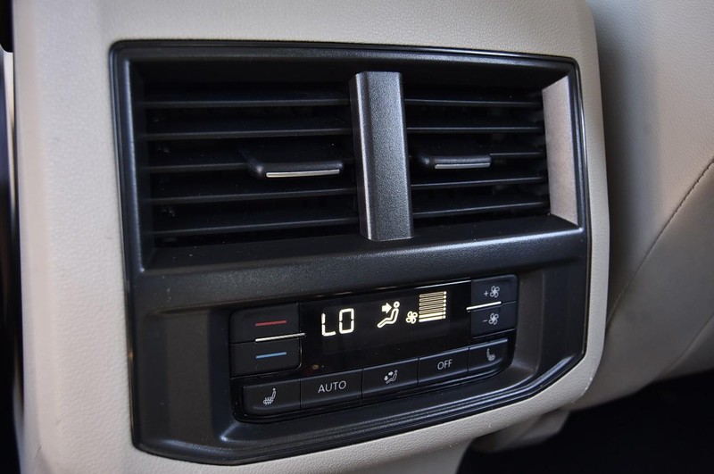 Volkswagen Atlas Vehicle Full-screen Gallery Image 23