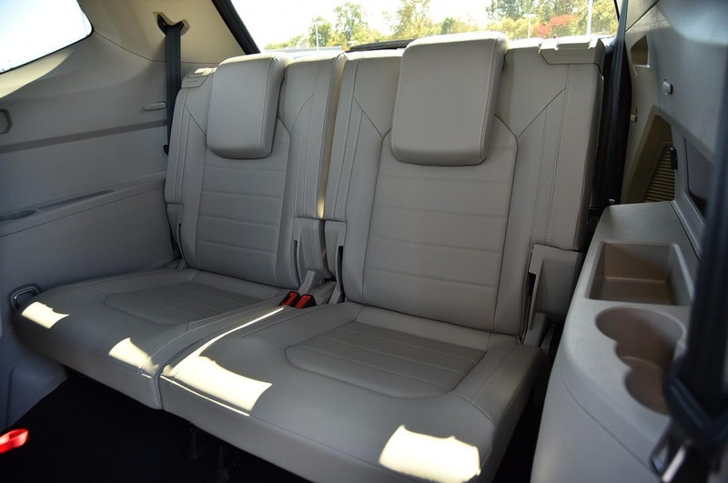 Volkswagen Atlas Vehicle Full-screen Gallery Image 25