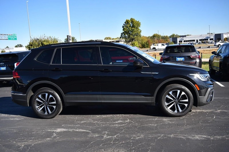 Volkswagen Tiguan Vehicle Image 05