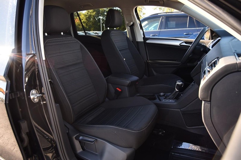 Volkswagen Tiguan Vehicle Image 20