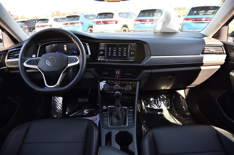 Volkswagen Jetta Vehicle Image 07