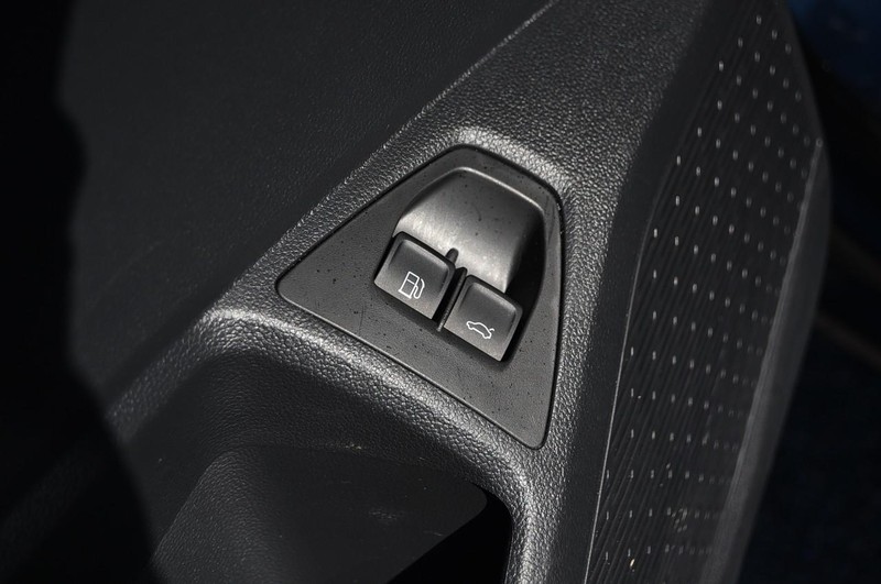 Volkswagen Jetta Vehicle Image 09