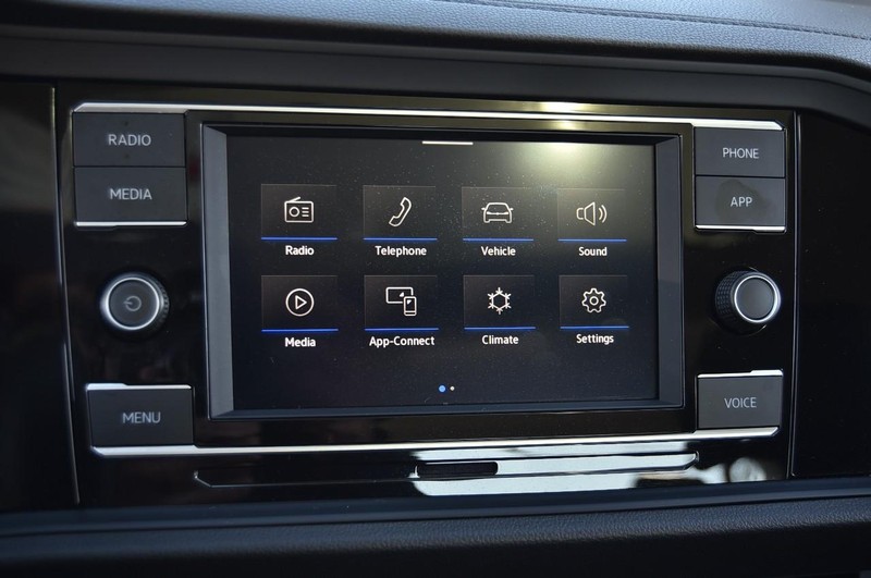 Volkswagen Jetta Vehicle Image 14