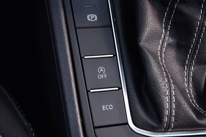 Volkswagen Jetta Vehicle Full-screen Gallery Image 18