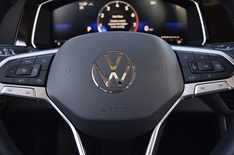 Volkswagen Jetta Vehicle Full-screen Gallery Image 19