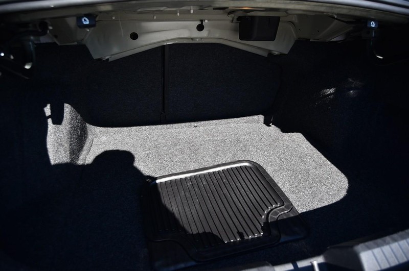 Volkswagen Jetta Vehicle Full-screen Gallery Image 23