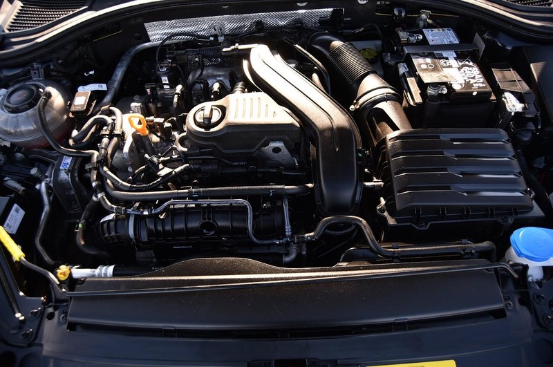 Volkswagen Jetta Vehicle Full-screen Gallery Image 24