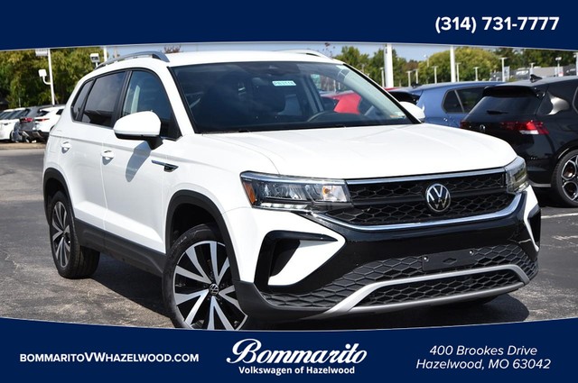 2024 Volkswagen Taos SE at Frazier Automotive in Hazelwood MO