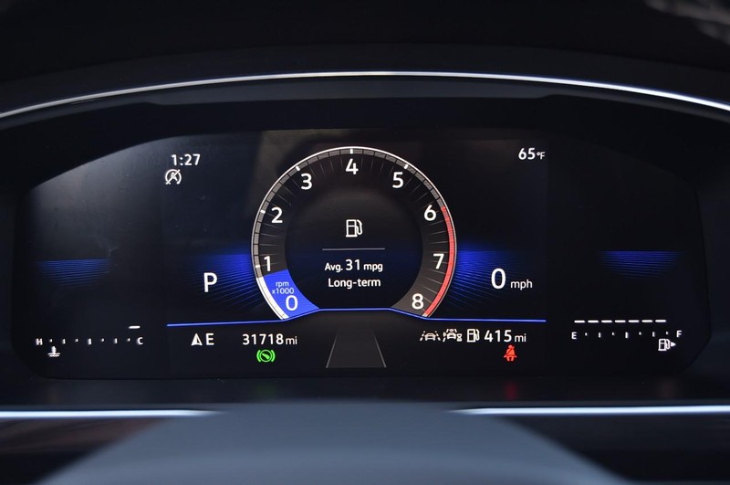 Volkswagen Tiguan Vehicle Full-screen Gallery Image 12