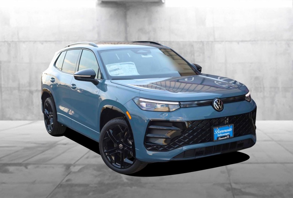 Volkswagen Tiguan Vehicle Full-screen Gallery Image 2