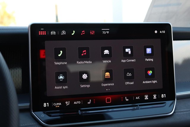 Volkswagen Tiguan Vehicle Image 15