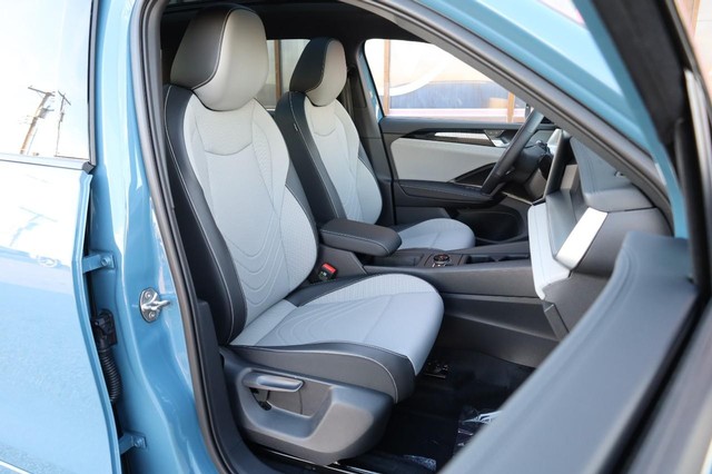 Volkswagen Tiguan Vehicle Image 27