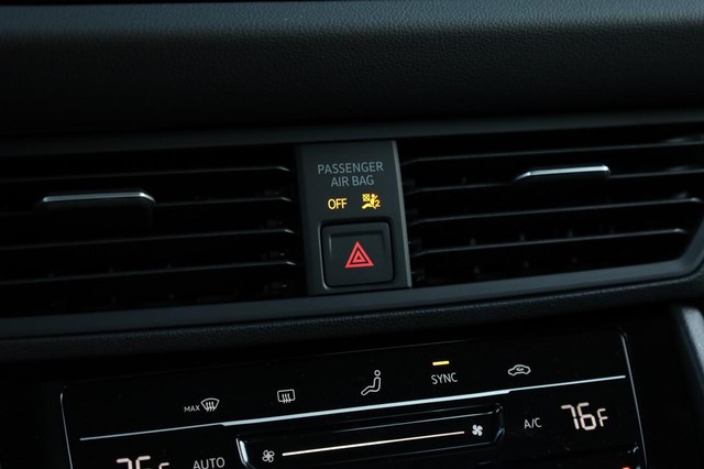 Volkswagen Jetta Vehicle Image 13