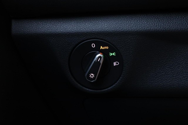 Volkswagen Jetta Vehicle Image 19