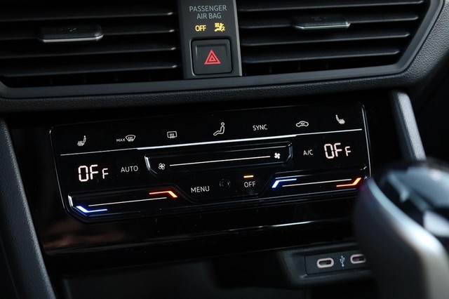 Volkswagen Jetta Vehicle Image 14