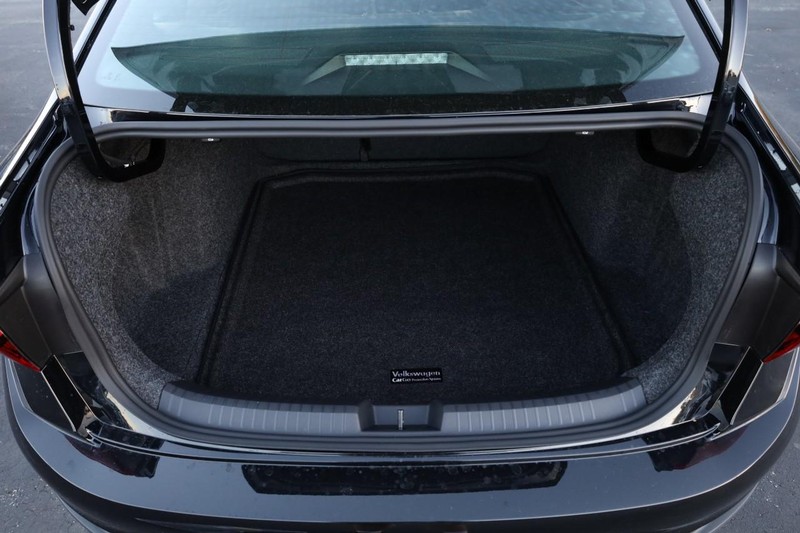 Volkswagen Jetta Vehicle Image 07