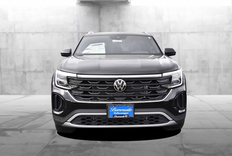 Volkswagen Atlas Cross Sport Vehicle Image 04