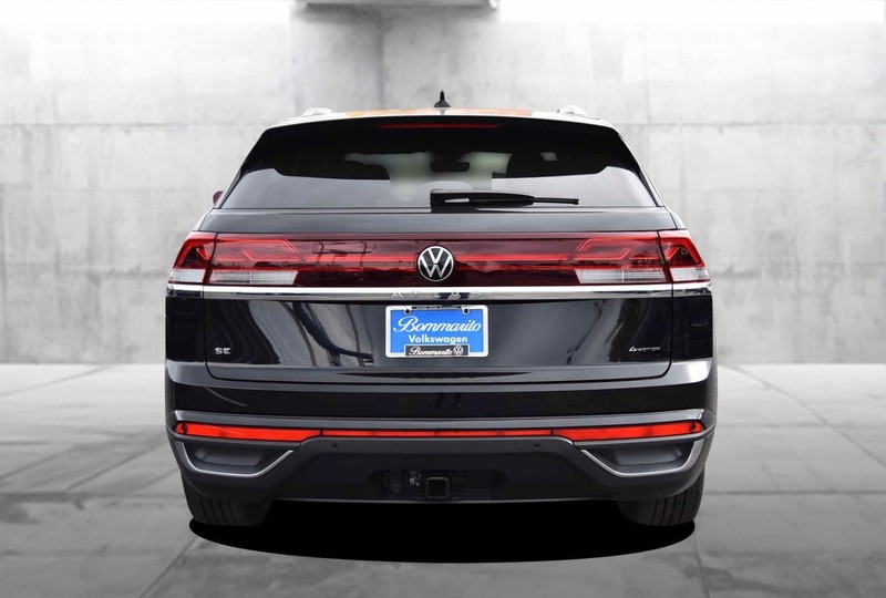 Volkswagen Atlas Cross Sport Vehicle Image 06