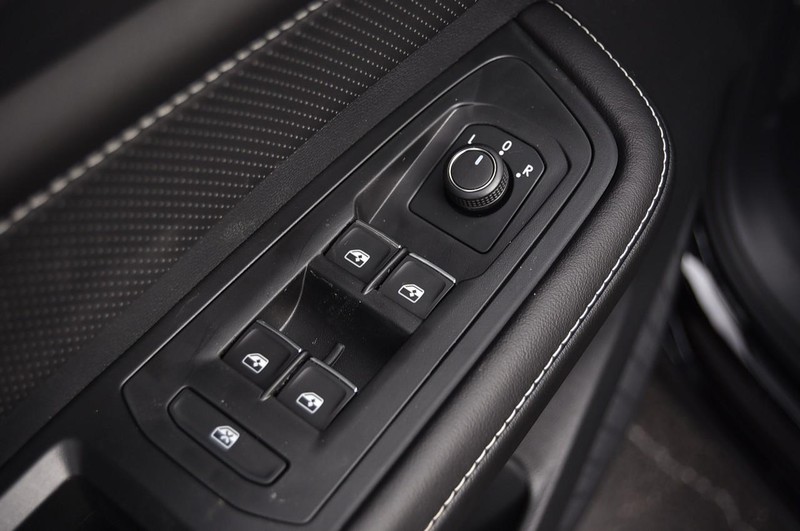 Volkswagen Atlas Cross Sport Vehicle Image 08