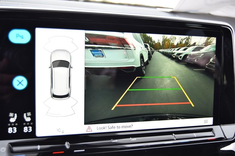 Volkswagen Atlas Cross Sport Vehicle Image 13