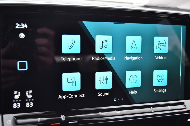 Volkswagen Atlas Cross Sport Vehicle Image 14