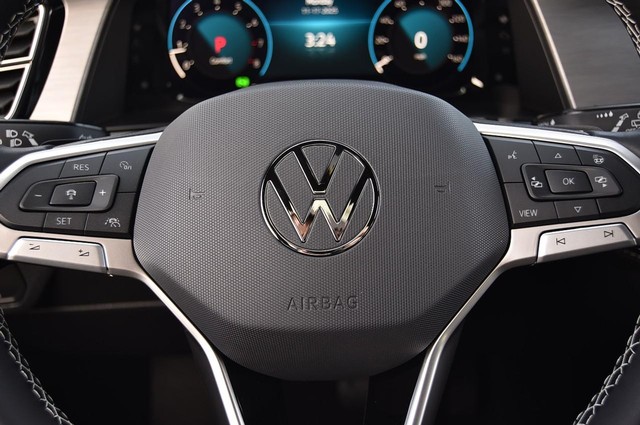 Volkswagen Atlas Cross Sport Vehicle Image 18