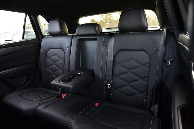 Volkswagen Atlas Cross Sport Vehicle Image 22