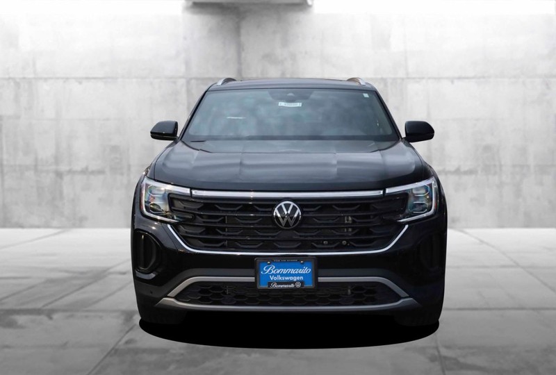Volkswagen Atlas Cross Sport Vehicle Image 04