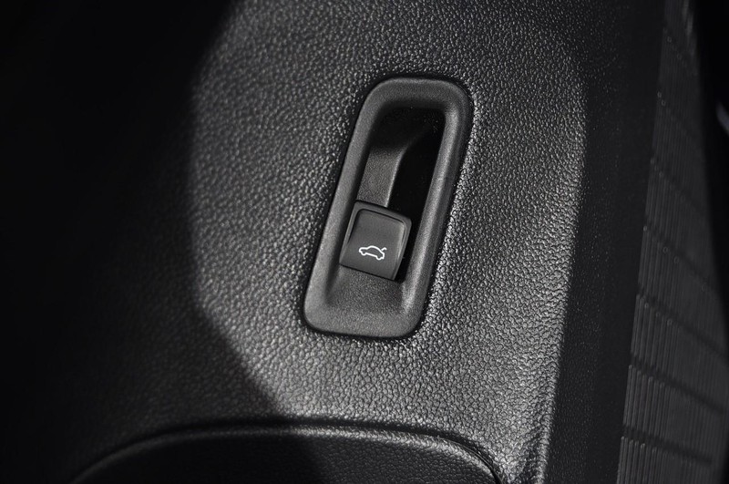 Volkswagen Atlas Cross Sport Vehicle Image 10